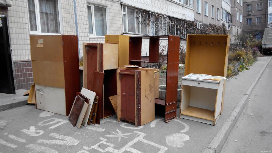 Демонтаж и вывоз старой мебели из квартиры